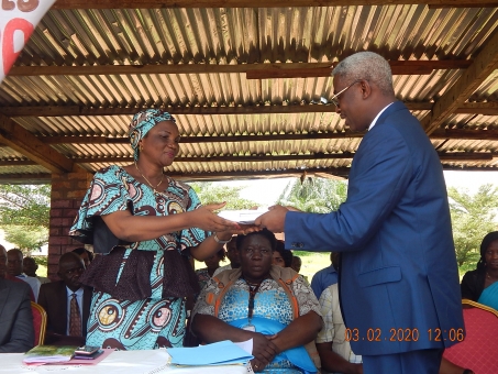 Remise des Livres et Materiels pour la Salle Pratique de l&#039; ISTM Tshikapa